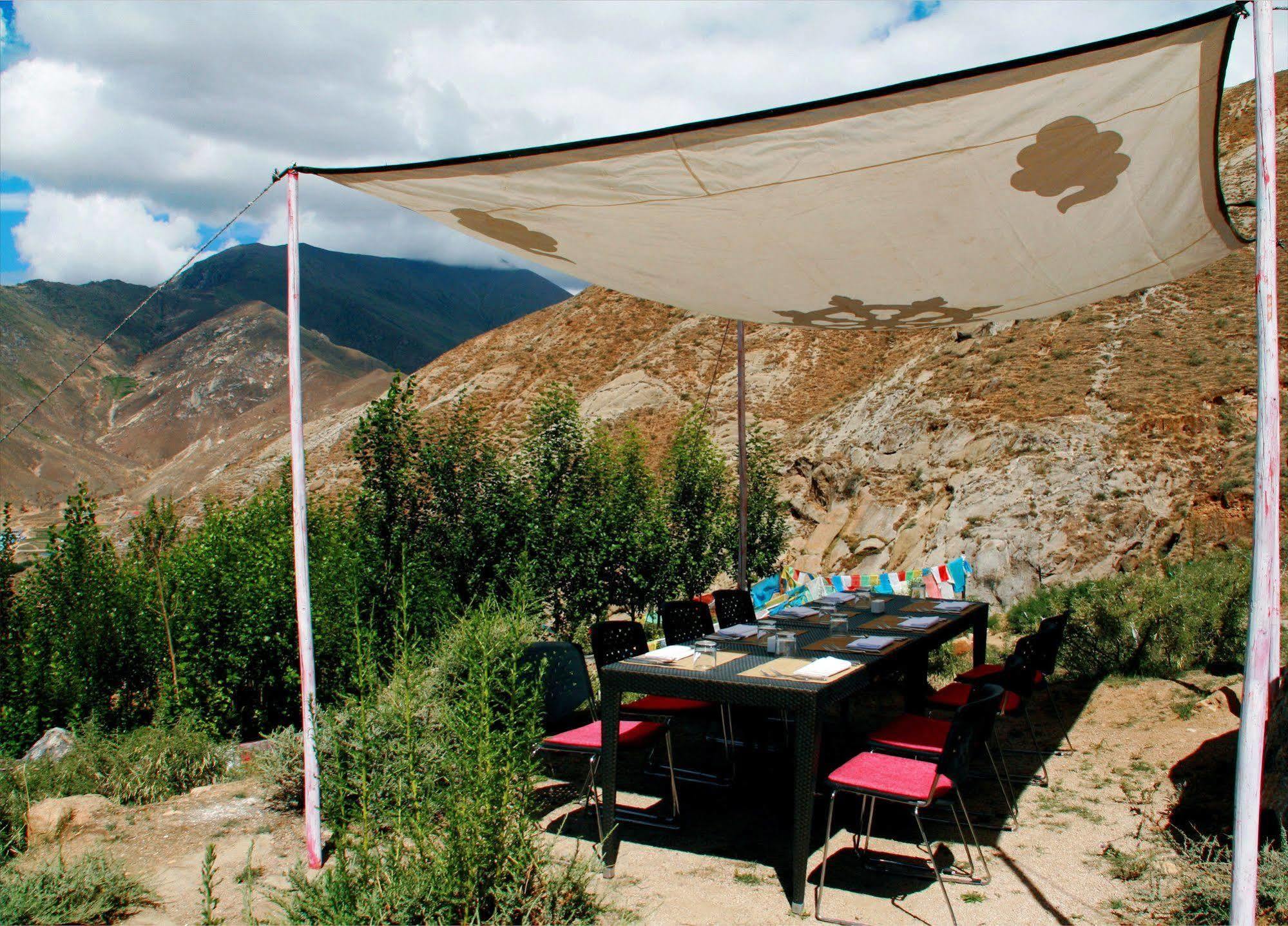 Four Points By Sheraton Lhasa Exterior photo